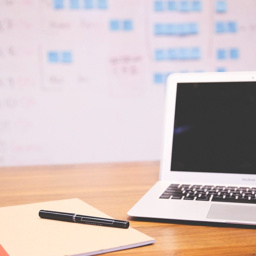 laptop, notebook, startup-849801.jpg